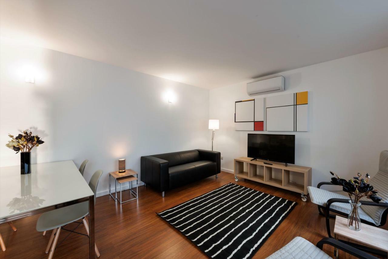 Ateneu Guesthouse Порту Экстерьер фото