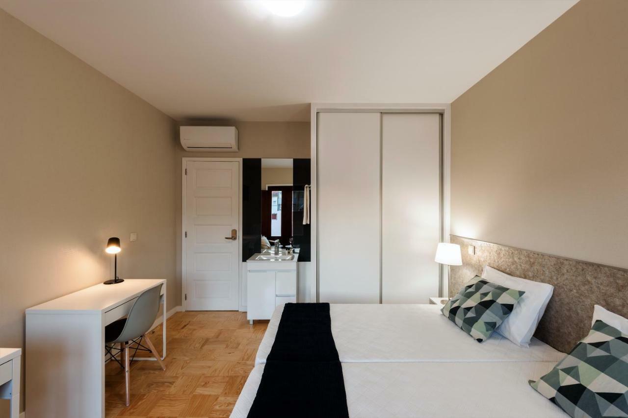Ateneu Guesthouse Порту Экстерьер фото