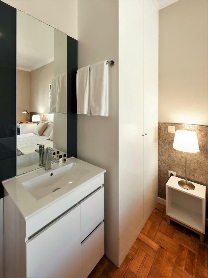 Ateneu Guesthouse Порту Экстерьер фото